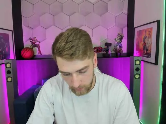 Live sex webcam photo for DexterDexx #278288881