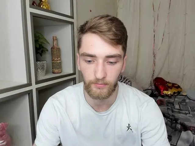 Live sex webcam photo for DexterDexx #280894340
