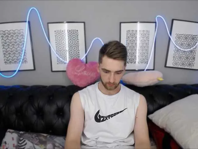 Live sex webcam photo for DexterDexx #288967785