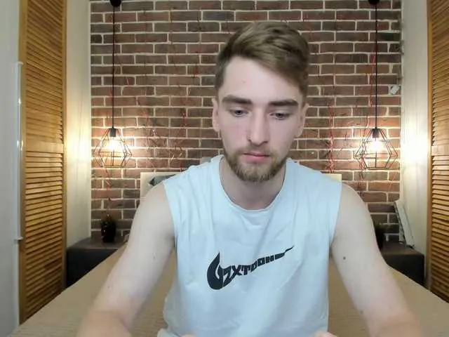 Live sex webcam photo for DexterDexx #289193981