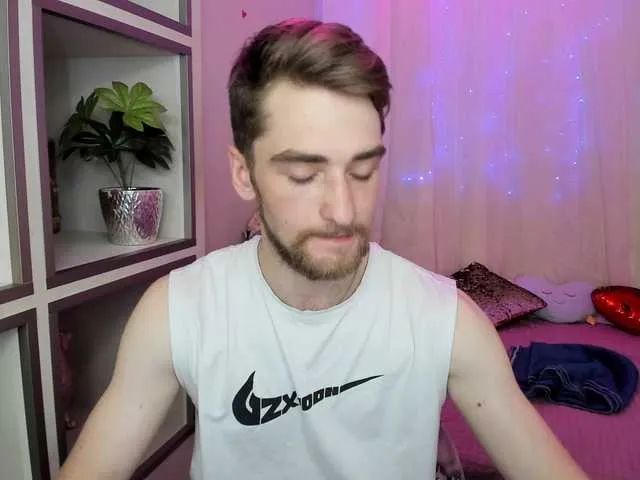 Live sex webcam photo for DexterDexx #290043774