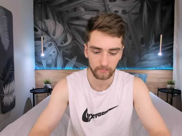 Live sex webcam photo for DexterDexx #290134444