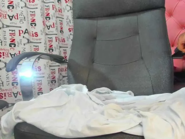 Live sex webcam photo for Deyymadisson #276865398