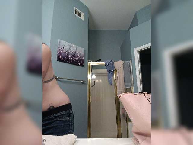 Live sex webcam photo for Deziraestarz #276927316