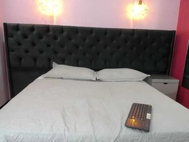 Live sex webcam photo for Dhrala- #277230499