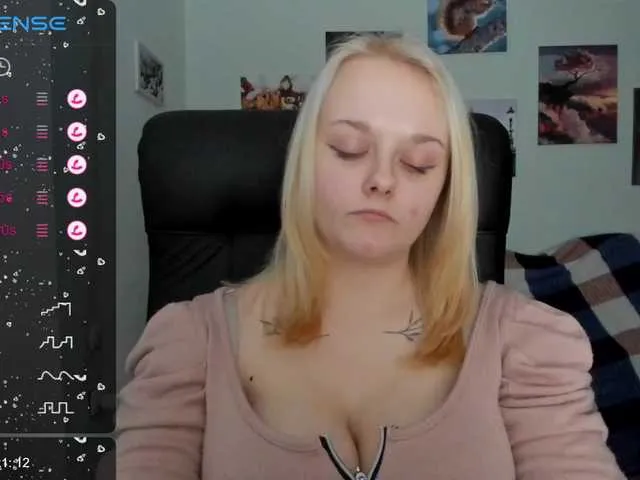 Live sex webcam photo for Diafoxy #277411194
