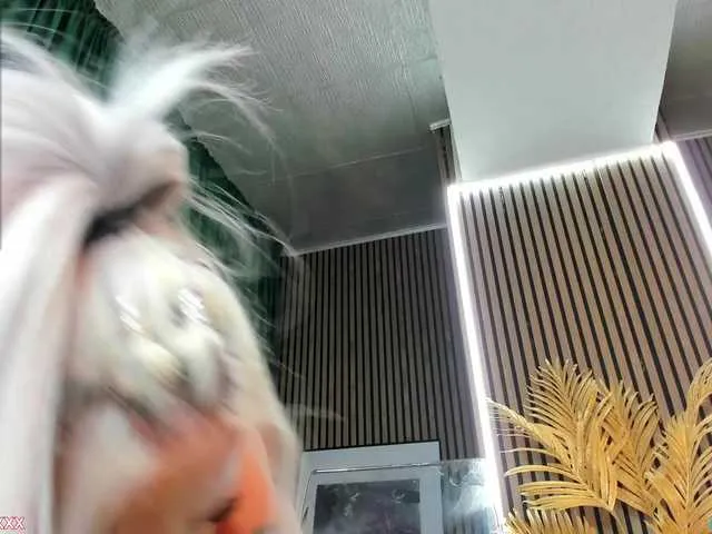 Live sex webcam photo for DiamondJo #290790163