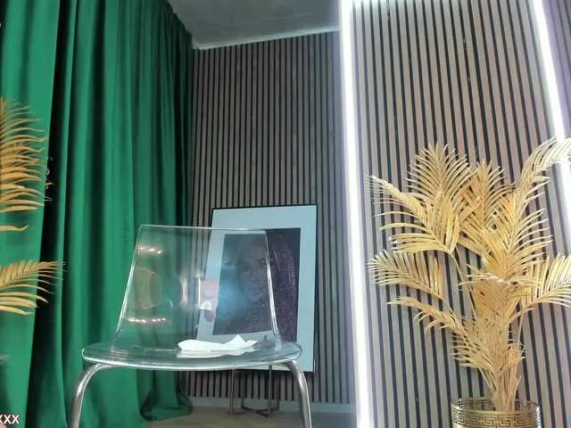 Live sex webcam photo for DiamondJo #290866098