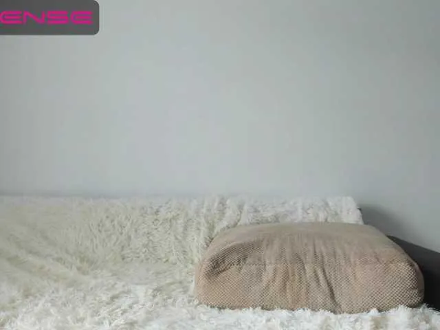 Live sex webcam photo for DiamondKay #287974097