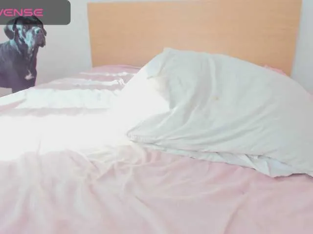 Live sex webcam photo for DiamondKay #287974156