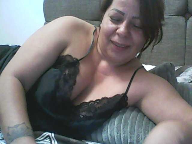 Live sex webcam photo for Diamonddesiree #292113956