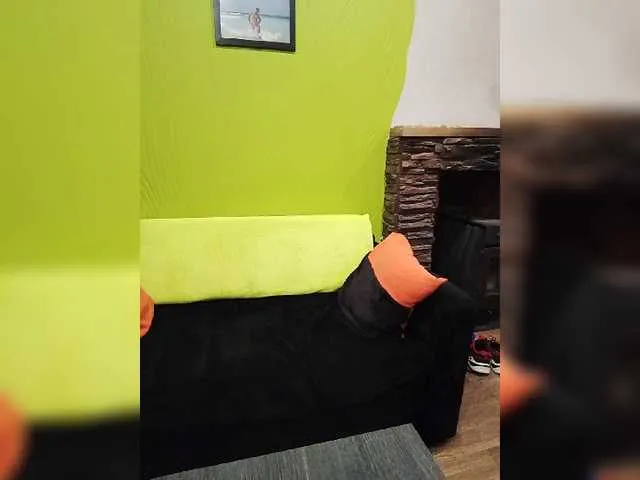 Live sex webcam photo for DianaAhTender #277683506