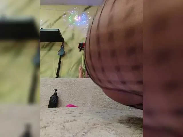 Live sex webcam photo for DianaAhTender #291974250