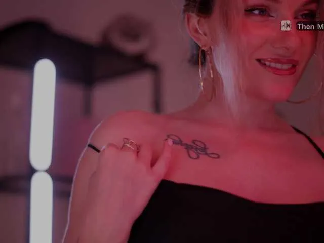 Live sex webcam photo for DianaMurr #291187176