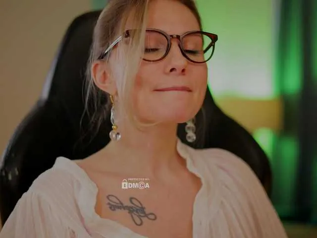 Live sex webcam photo for DianaMurr #291965944