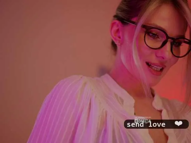 Live sex webcam photo for DianaMurr #292012351