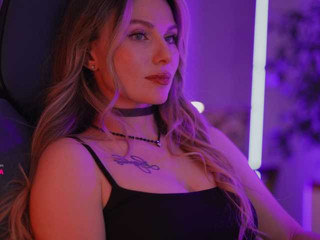 Live sex webcam photo for DianaMurr #292411089