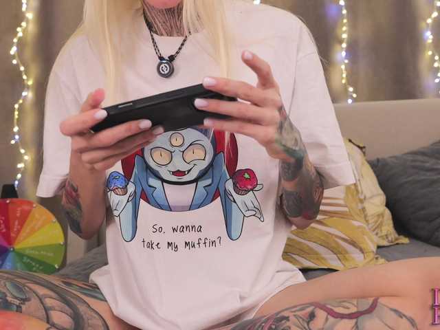 Live sex webcam photo for DianaRotor #292401828