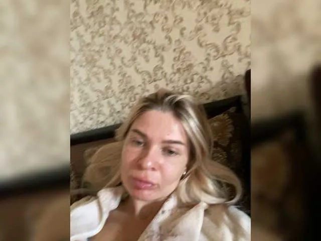 Live sex webcam photo for Dianands001 #276269156
