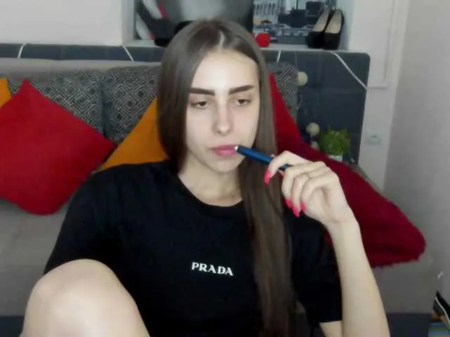Live sex webcam photo for Dianasofy282 #275599048