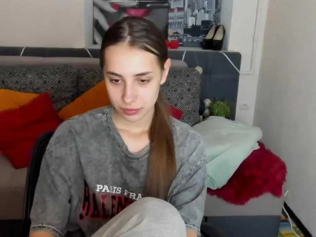 Live sex webcam photo for Dianasofy282 #275682687