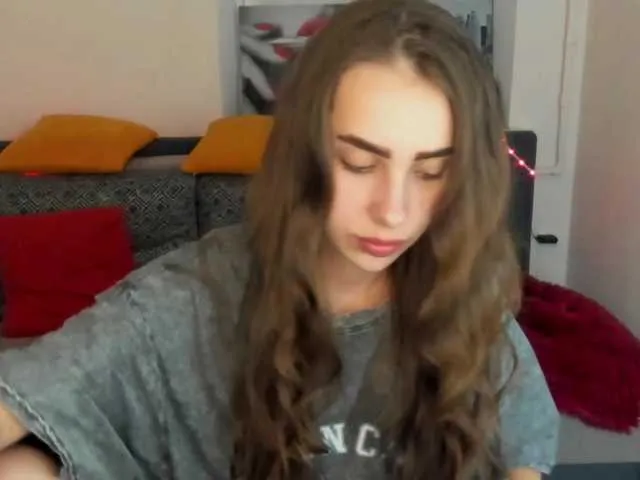Live sex webcam photo for Dianasofy282 #275713940