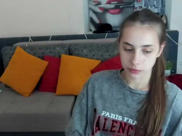 Live sex webcam photo for Dianasofy282 #275726237