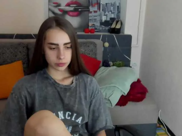 Live sex webcam photo for Dianasofy282 #275957671