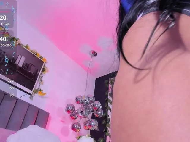 Live sex webcam photo for DianeCalder #291379023