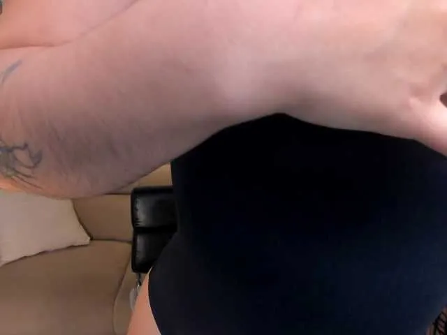 Live sex webcam photo for DianeSpencer #290235759