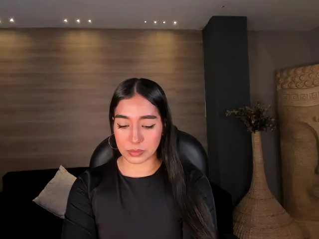 Live sex webcam photo for DianeSpencer #290975774