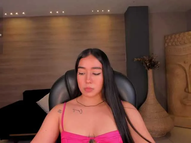 Live sex webcam photo for DianeSpencer #290995587