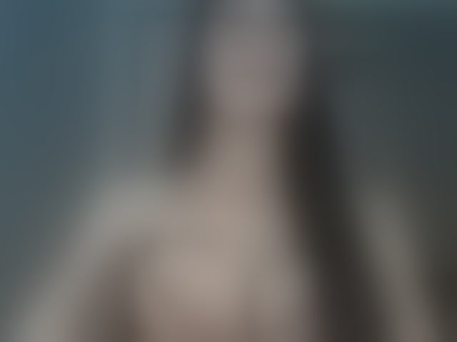 Live sex webcam photo for Diannafoxy #294099261