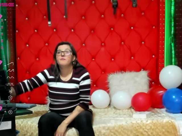 Live sex webcam photo for DiaryOfAPoet #274189640