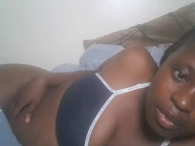 Live sex webcam photo for DiasyafterDark #294068946