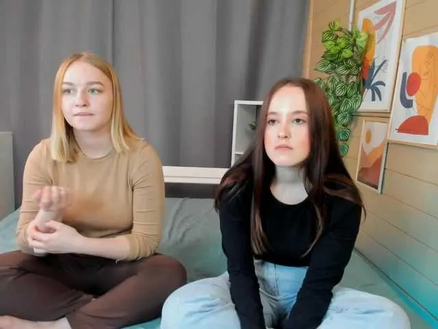 Live sex webcam photo for DiazLorena #273039484