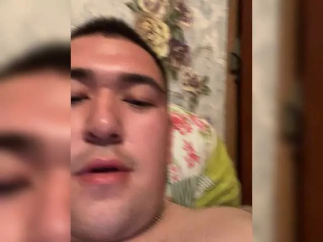 Live sex webcam photo for Dictator001a #275069509