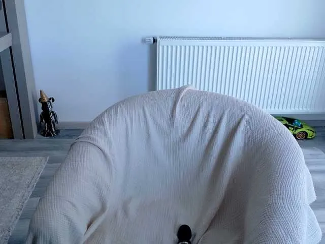 Live sex webcam photo for DiddySweet1 #291307146