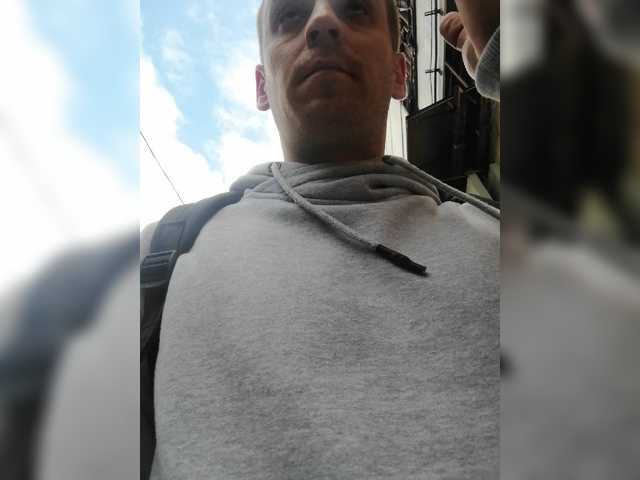 Live sex webcam photo for Dididon2305 #275782824