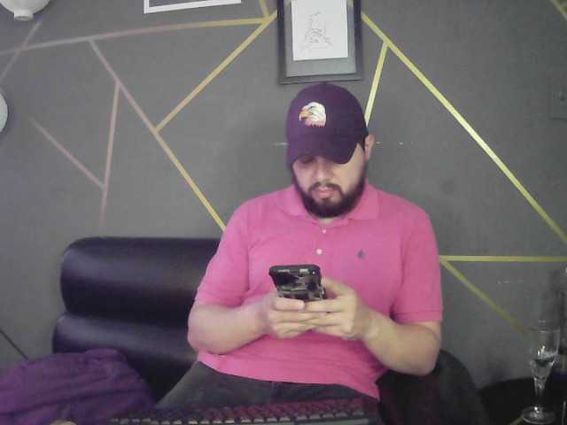 Live sex webcam photo for DidrickM20 #275633117