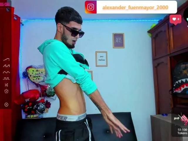 Live sex webcam photo for DiegoHardLove #275962076