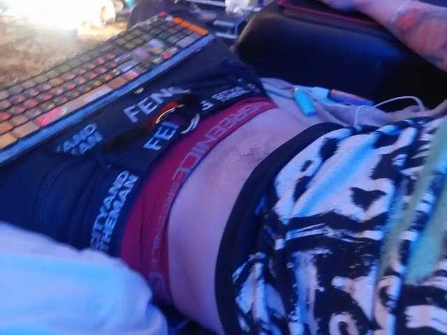 Live sex webcam photo for DiiRoll #273285226