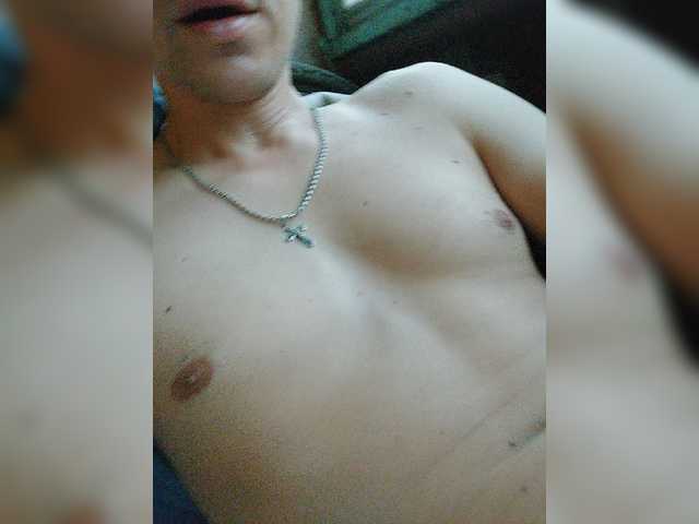 Live sex webcam photo for DiiRoll #273723815