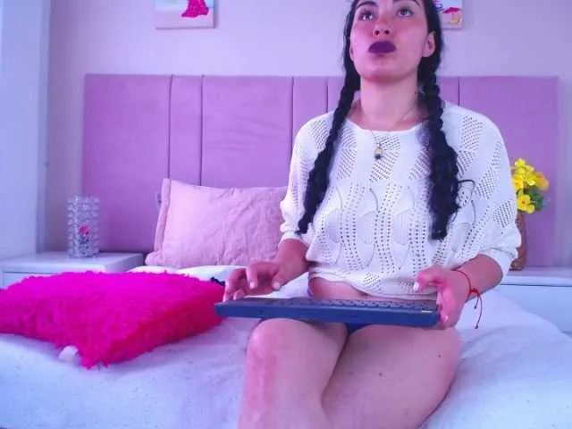 Live sex webcam photo for Diianith- #276293990