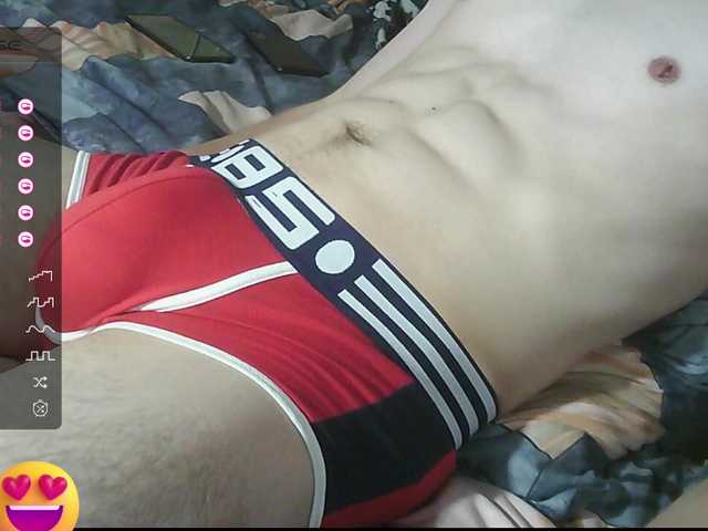 Live sex webcam photo for Dilan896 #276109152