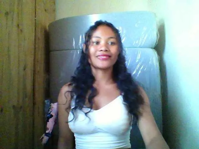Live sex webcam photo for Dilliannah #290175161