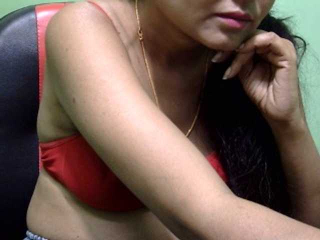 Live sex webcam photo for Dimple9631 #277501772