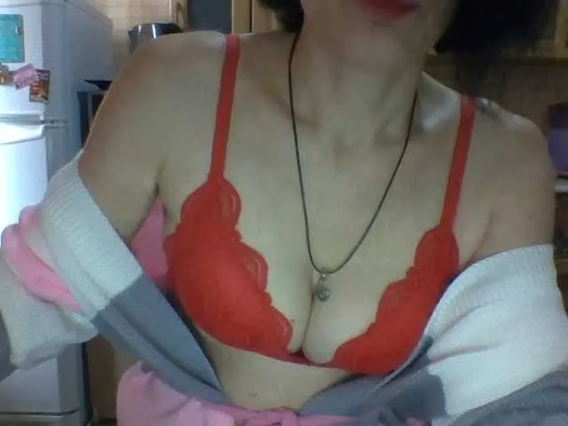 Live sex webcam photo for Dina7771 #293036286