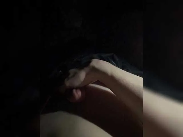 Live sex webcam photo for Dinamic1999 #293394393