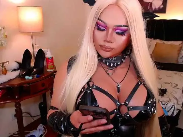 Live sex webcam photo for DirtyCuntDoll #276487510